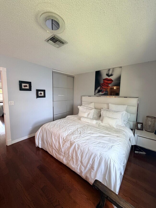 Building Photo - 3370 Beau Rivage Dr
