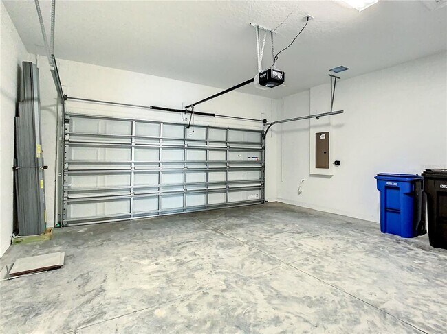 Building Photo - 4861 Sevilla Shores Dr