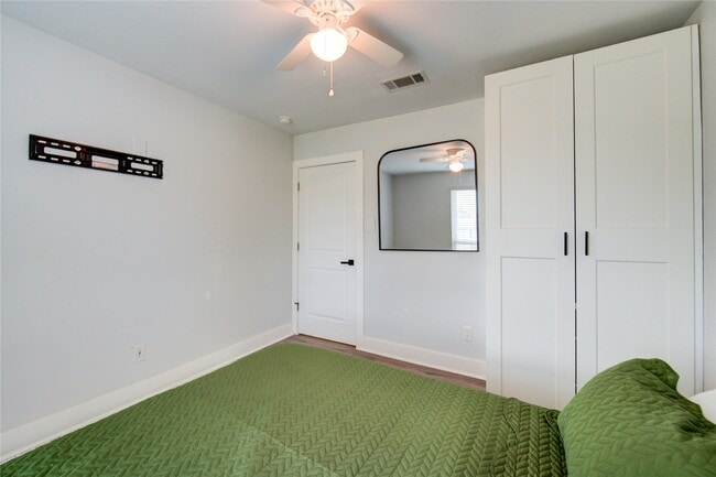 Building Photo - 4049 Lucille St