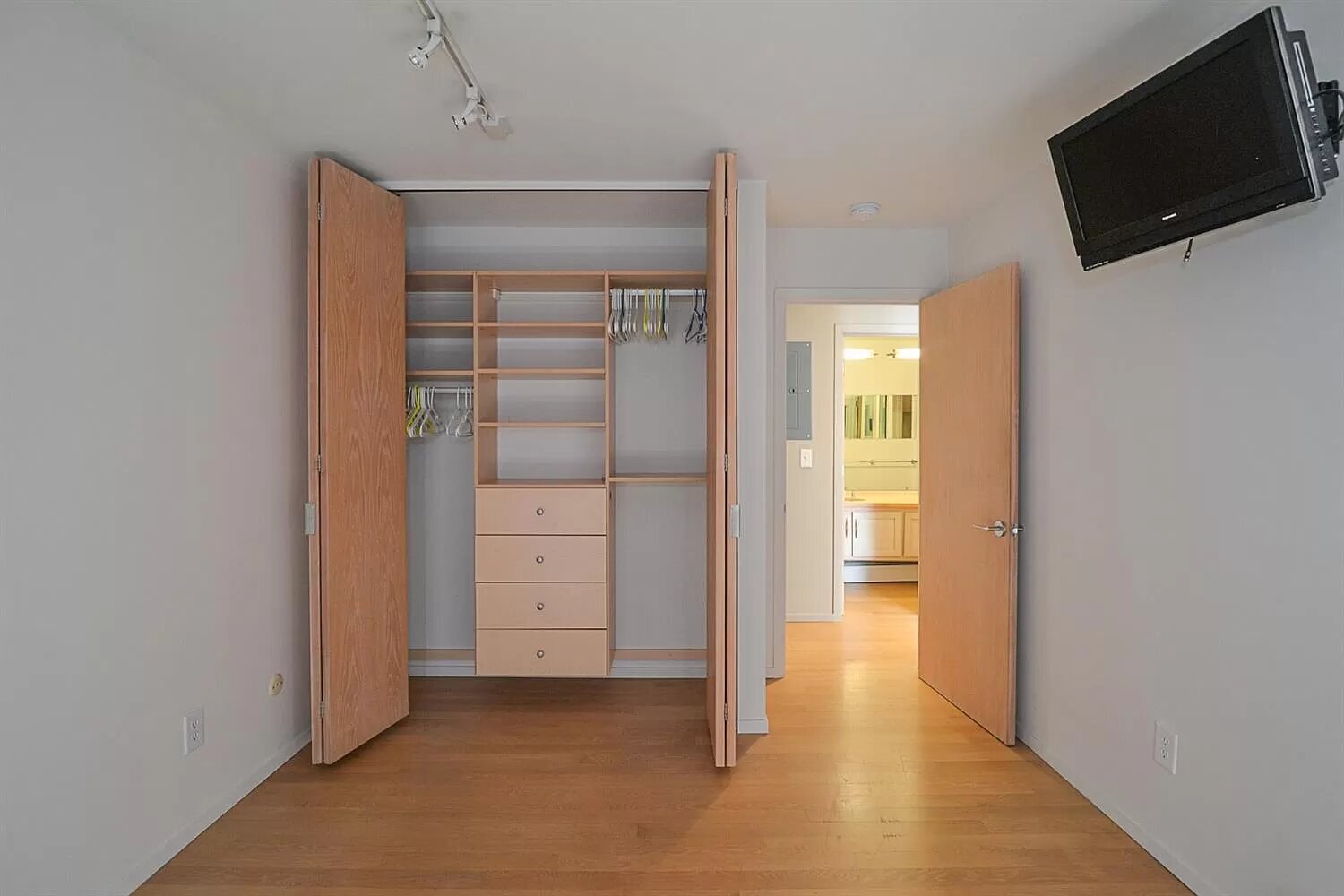 Bedroom - 1531 Packard St