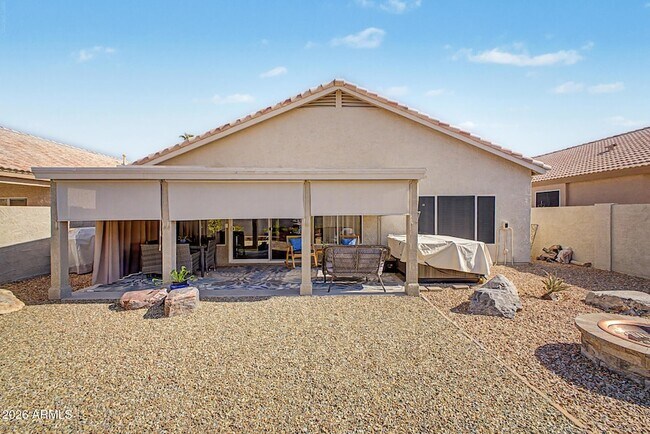 Building Photo - 9026 W Escuda Dr