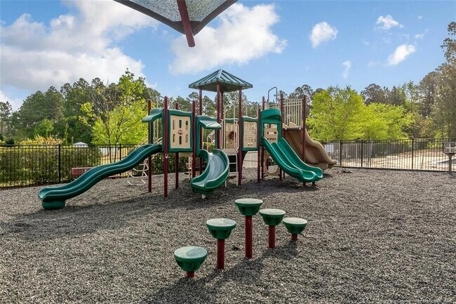 Building Photo - 642 Regimental Dr