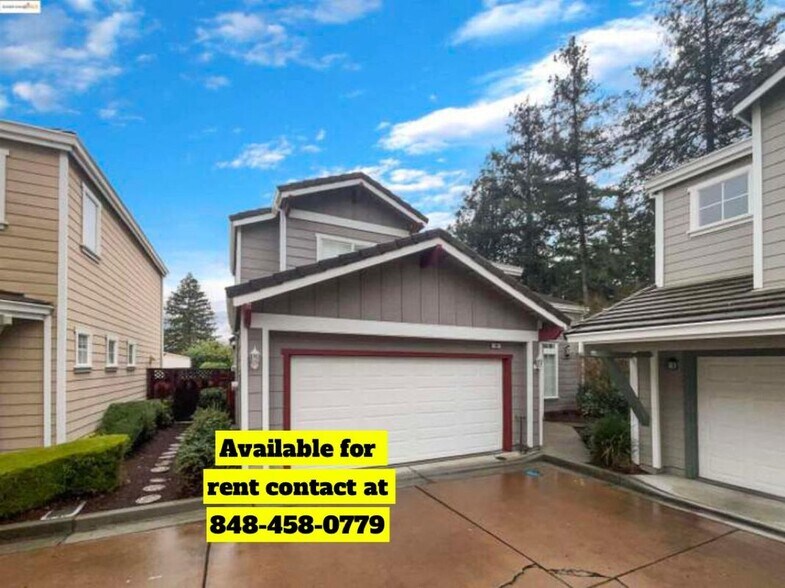 Primary Photo - 51 Village Square Pl