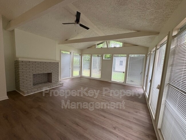 Building Photo - 2024 Yancey Ave