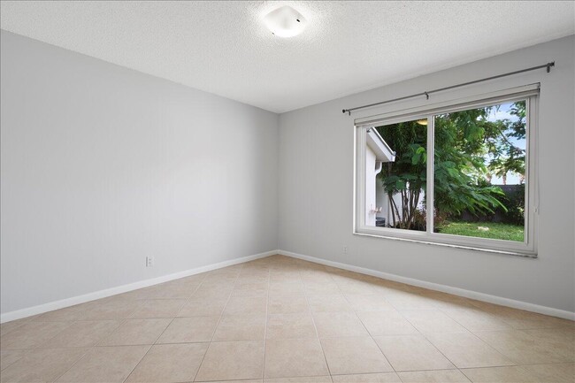 Building Photo - 258 Palmetto Ct
