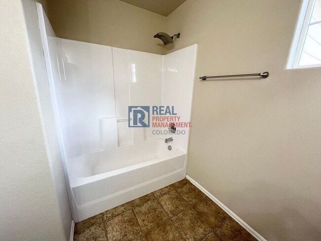 Building Photo - 10276 Deer Meadow Cir