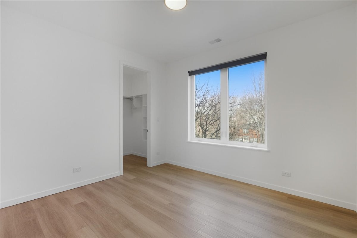 Building Photo - 204 S Leavitt St