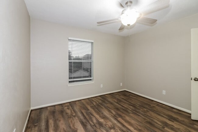 Building Photo - 20439 Westfield Estates Dr