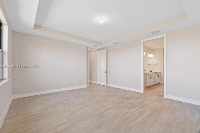 Building Photo - 4546 Cumberland Ter