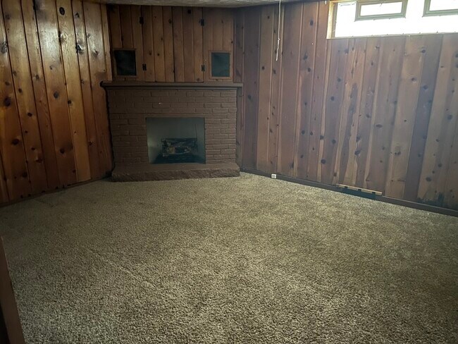 Building Photo - 1760 City Heights Dr