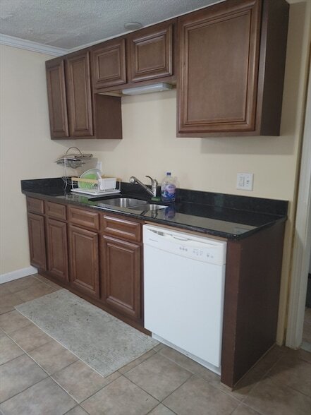 Building Photo - 807 Franklin St