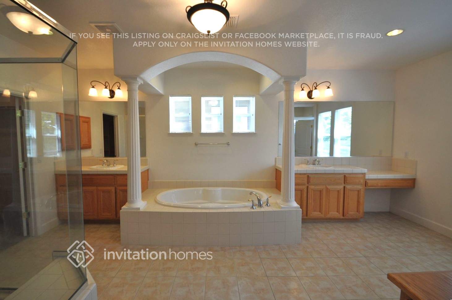 Building Photo - 9419 Berkshire Ln