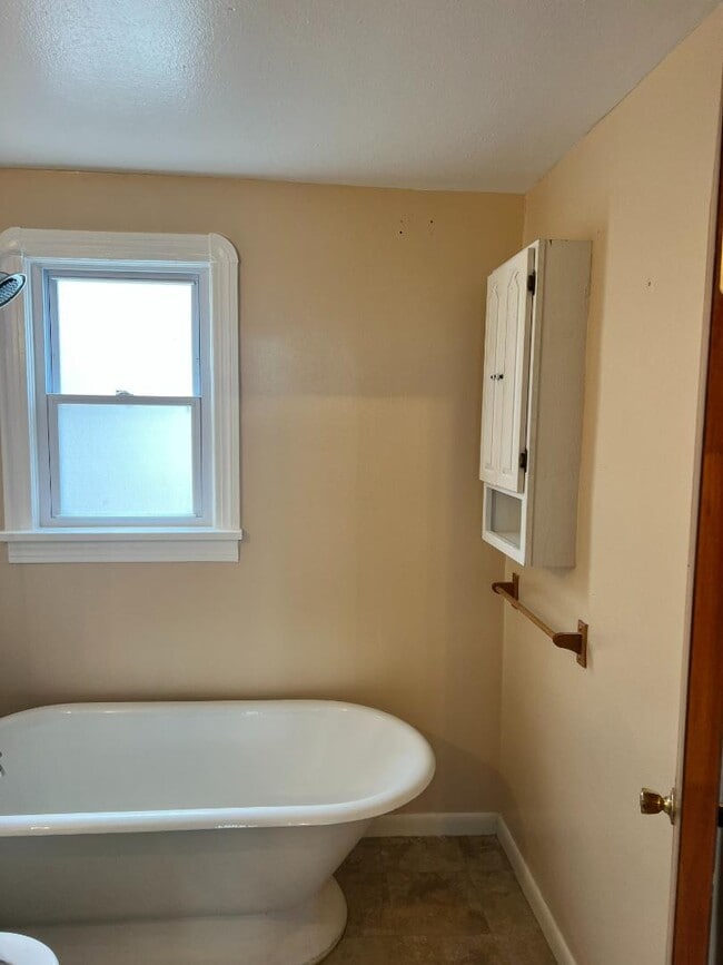 Building Photo - 6800 Fullerton Ave