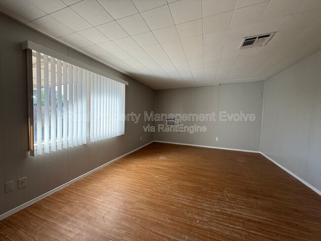 Building Photo - 4141 N 29th Ave