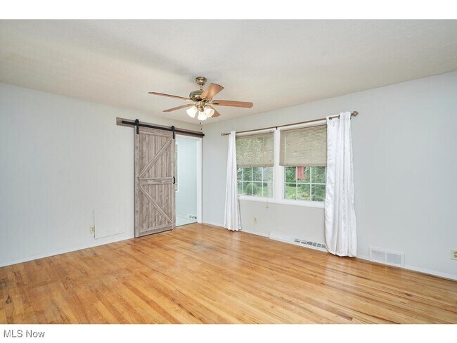 Building Photo - 2490 Coronado Ave
