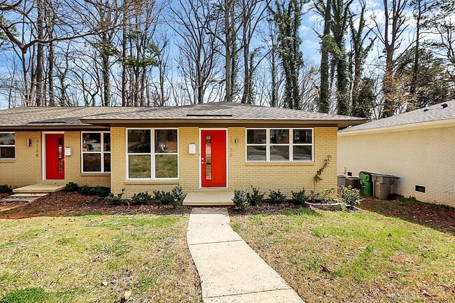 Building Photo - Modern NoDa Duplex Available Today! 50% of...