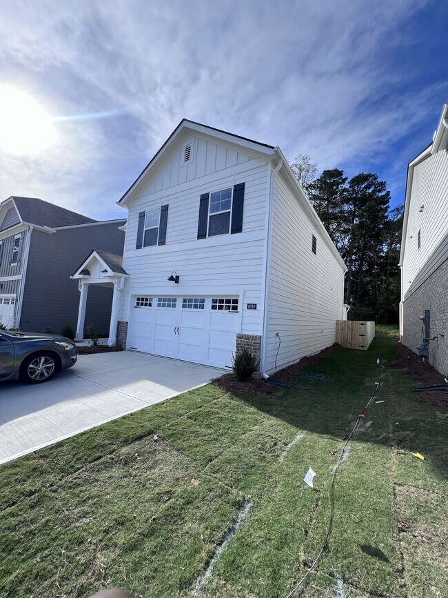 Building Photo - 6092 Knickerbocker Street