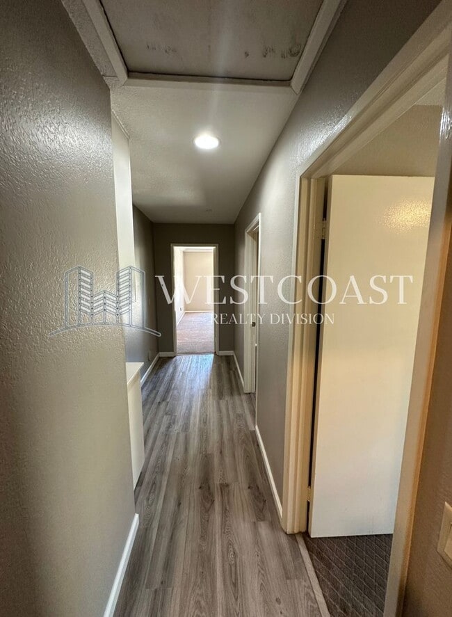 Building Photo - Charming 4-Bedroom Home in Tranquil Chino ...