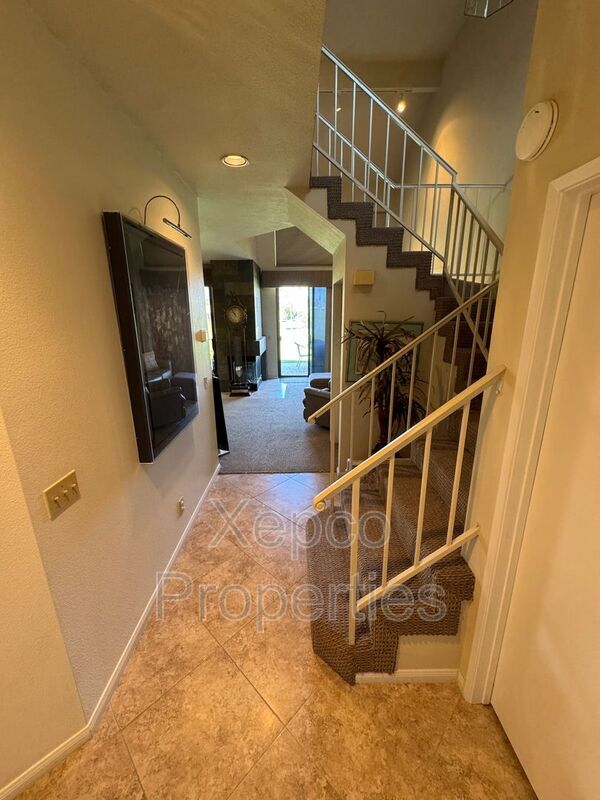 Building Photo - 38297 Crocus Ln