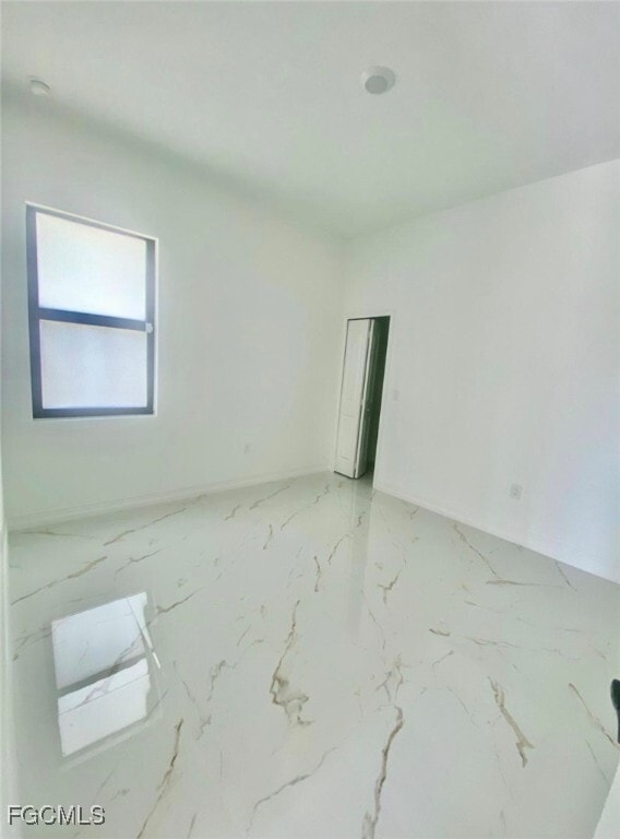 Building Photo - 2005 W 10th St