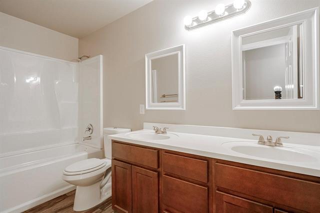 Building Photo - 525 Rocky Springs Dr