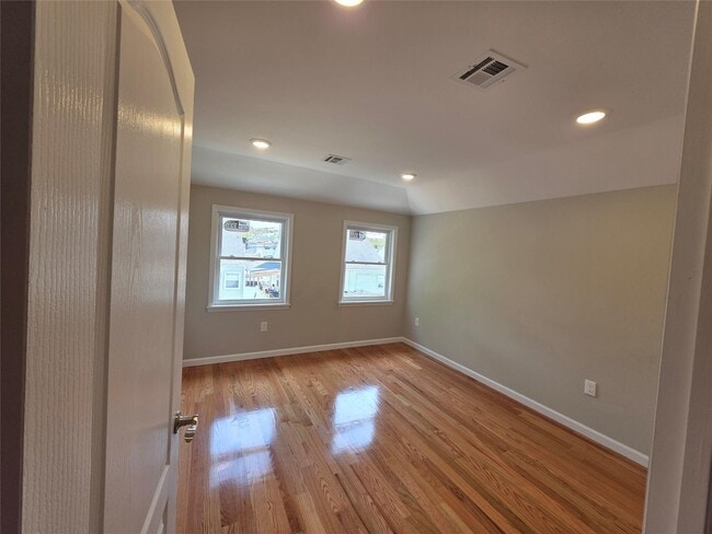 Building Photo - 257-16-257145 145th Ave