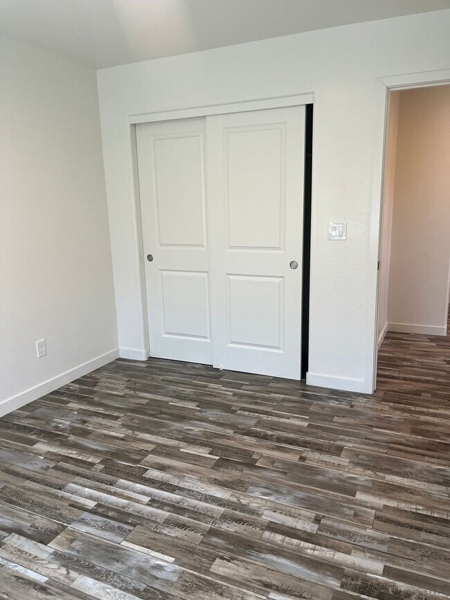 Building Photo - ***3 BEDROOM/2.5 BATHROOM IN PRESCOTT VALLEY***
