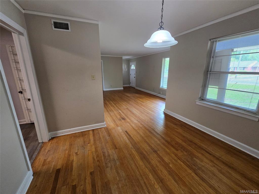 Building Photo - 3744 Honeysuckle Rd