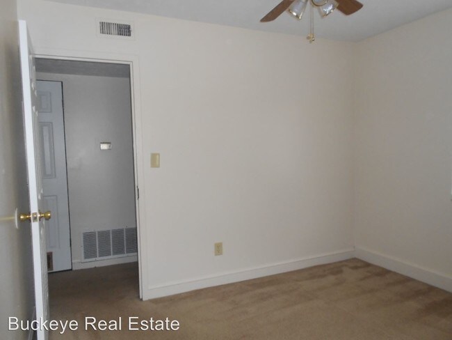 Building Photo - 161 W Maynard Ave