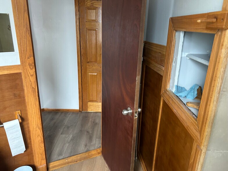 Building Photo - 7412 S Green St