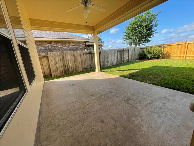 Building Photo - 2313 Cantabria Ln