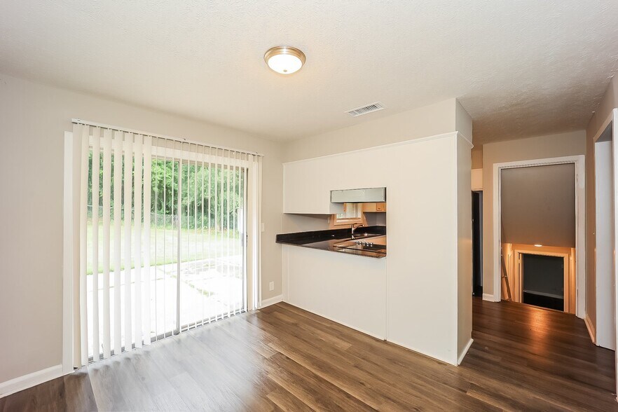 Building Photo - 1983 Monaco Dr