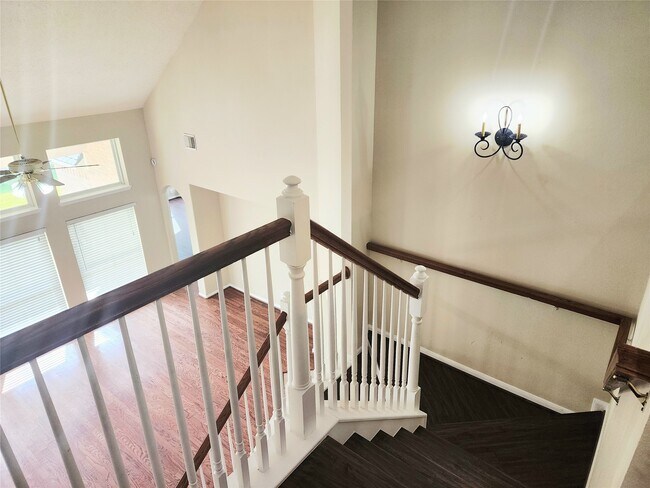 Building Photo - 11306 Palm Bay St