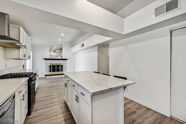 Building Photo - 4824 Norway Ln