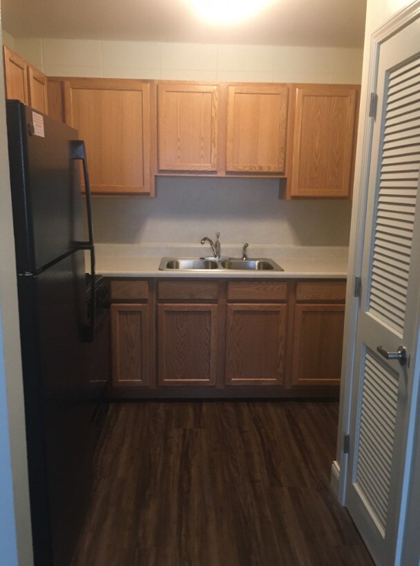 Hillcrest Apartments 215 Carl Perkins Dr Ashland KY 41101 Apartment