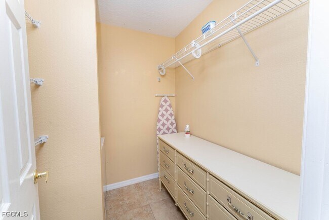 Building Photo - 3344 N Key Dr