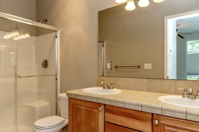 Building Photo - 2355 Yakima Ct
