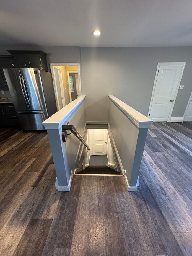 Building Photo - Beautiful Remodeled Ranch Home on 1/2 Acre...