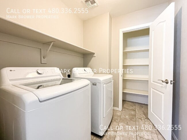 Building Photo - 3328 W Hayduk Rd