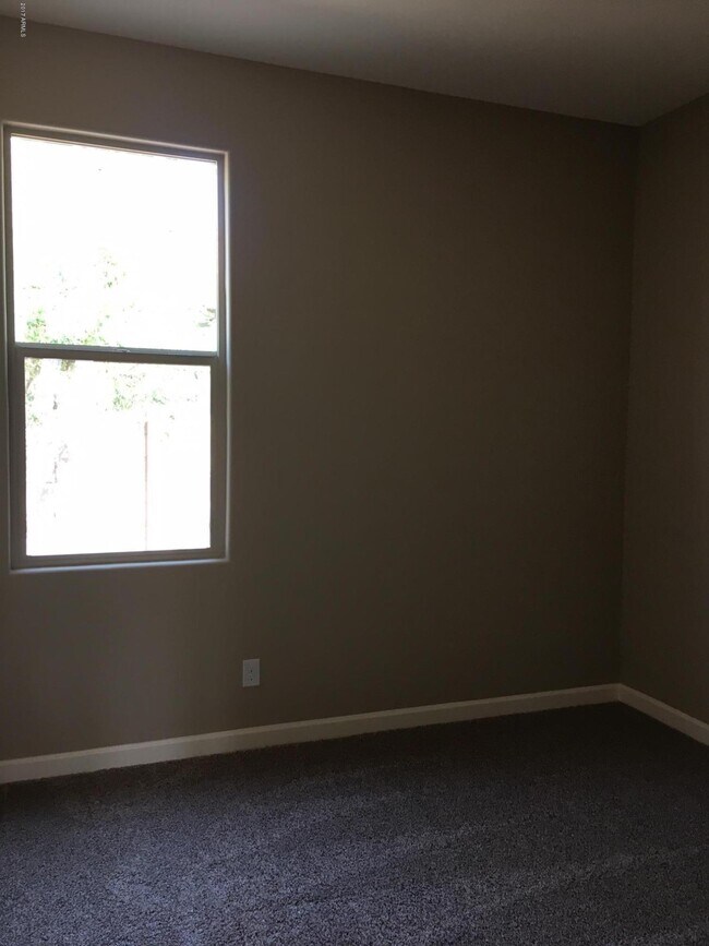 Building Photo - 20290 N Codey Cir