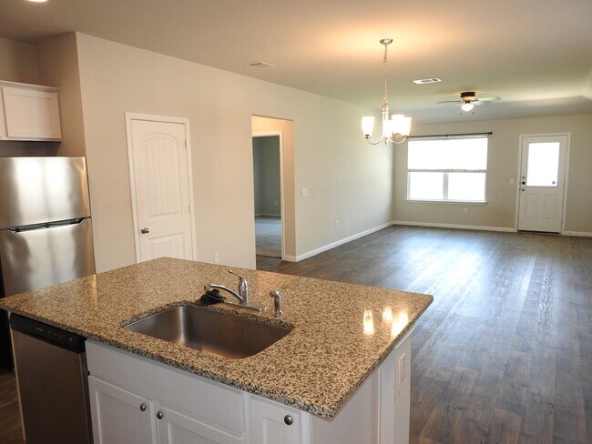 Building Photo - 621 Callahan Ln