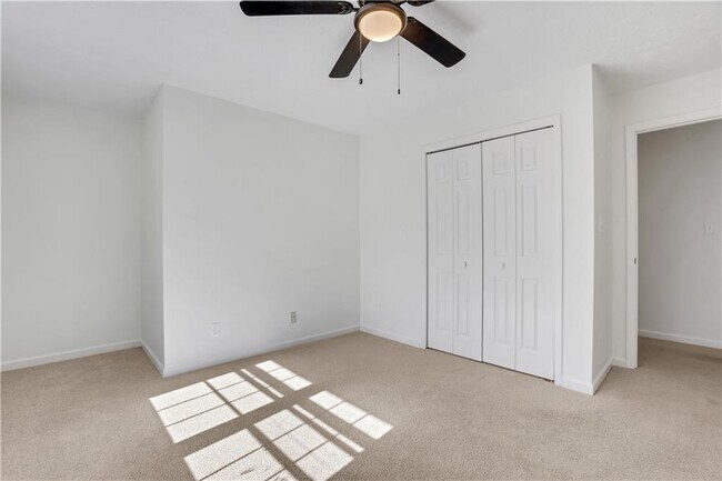 Building Photo - 4684 Ben Hill Dr