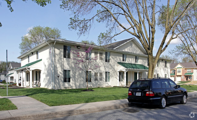 Building Photo - Highland Commons