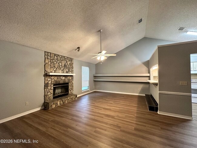 Building Photo - 1680 Sandy Hollow Loop