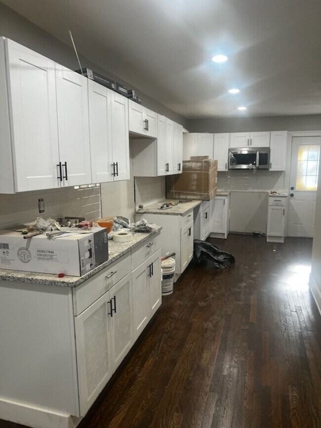 Building Photo - Newly Renovated 3 Bedroom House.