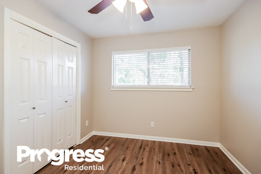 Building Photo - 15803 N Chamfer Ct