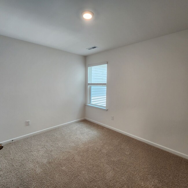 Building Photo - 8503 Beckett Chase Wy