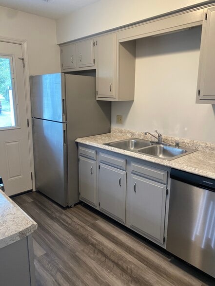 Building Photo - 506 Deer Lick Pl