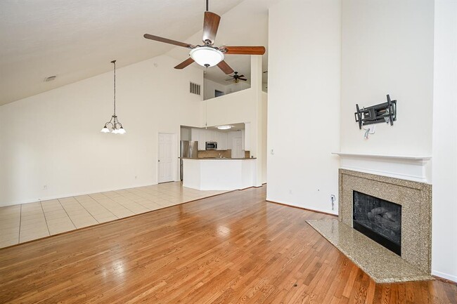 Building Photo - 25007 Ivy Trace Ln