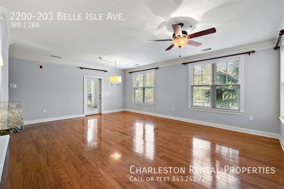 Building Photo - 2200 Belle Isle Ave